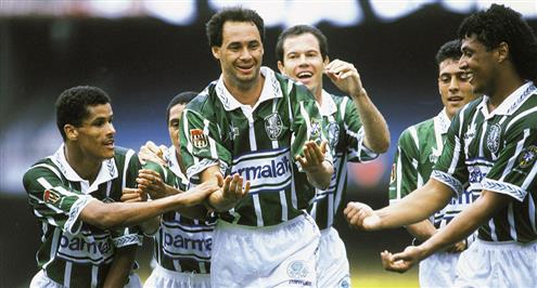 البرازيلي ريفالدو يدرس العودة لملاعب كرة القدم في الـ43 من عمره 